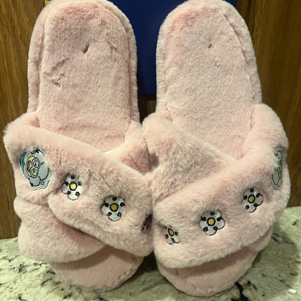 Cozy Pink Minion Slippers S/M